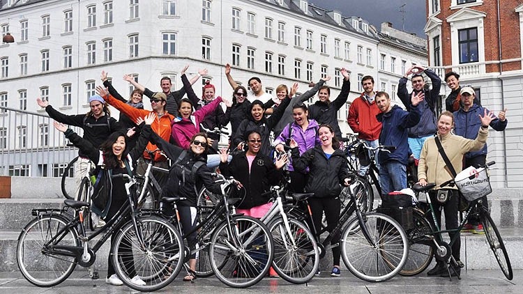 students with bikes in the Netherlands